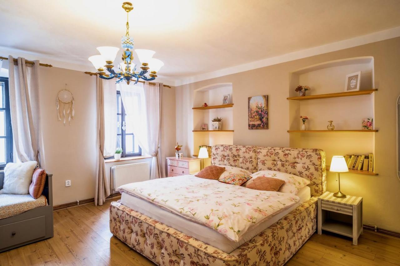 Апартаменты Rustic House V Luzickych Horach Йиржетин-под-Едловоу Экстерьер фото